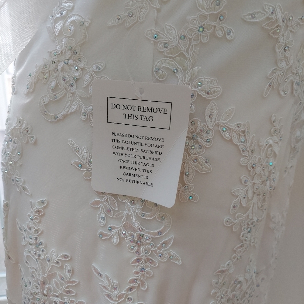 Glow size 20 trumpet mermaid wedding dress. Lace, mesh, appliqué. - Picture 8 of 12